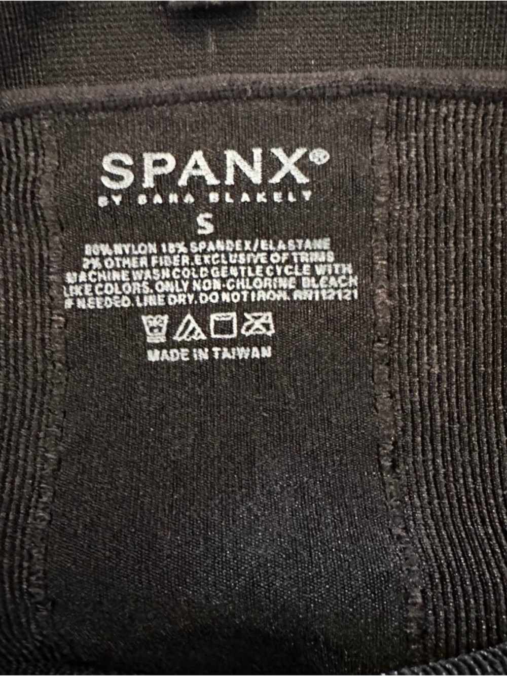 SPANX Mid Thigh Shaping Shorts High Rise Tummy Control Shapewear Black Small - Picture 5 of 5